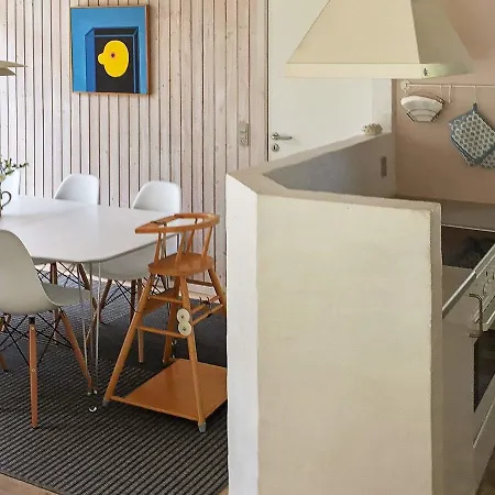 Four Bedroom Holiday In 11 Hébergement de vacances *