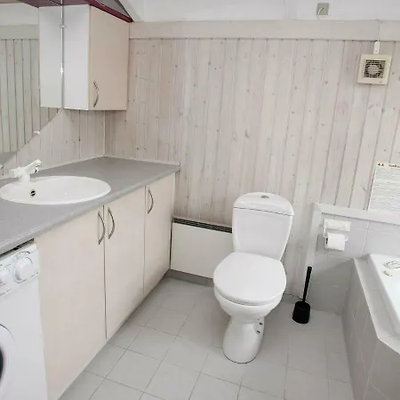 Four Bedroom Holiday In 11 Hébergement de vacances *